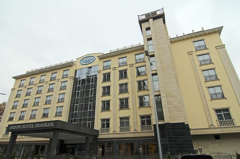 Orion Hotel Bishkek Exterior foto The headquarters of the National University of Lesotho